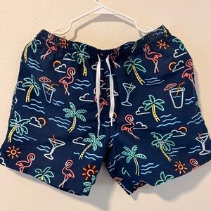 Chubbies The Neon Lights Swim Trunks 5.5" Inseam Neon Flamingo Palm Tree [Large]